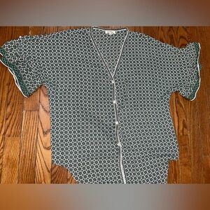 Max Studio Black and White Geometric Blouse